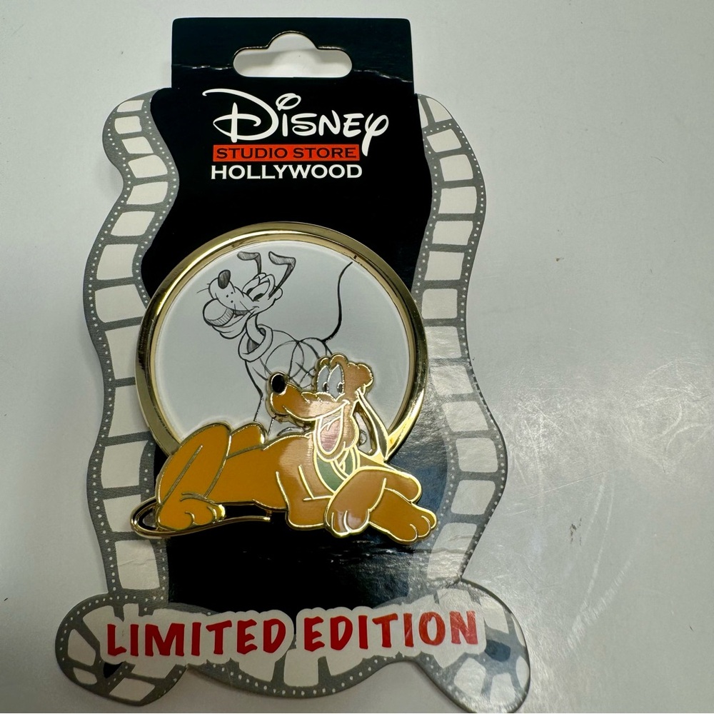 NWT. D23 Expo 2024: Pluto Dog Self Portrait Collection - Pluto -LE 400